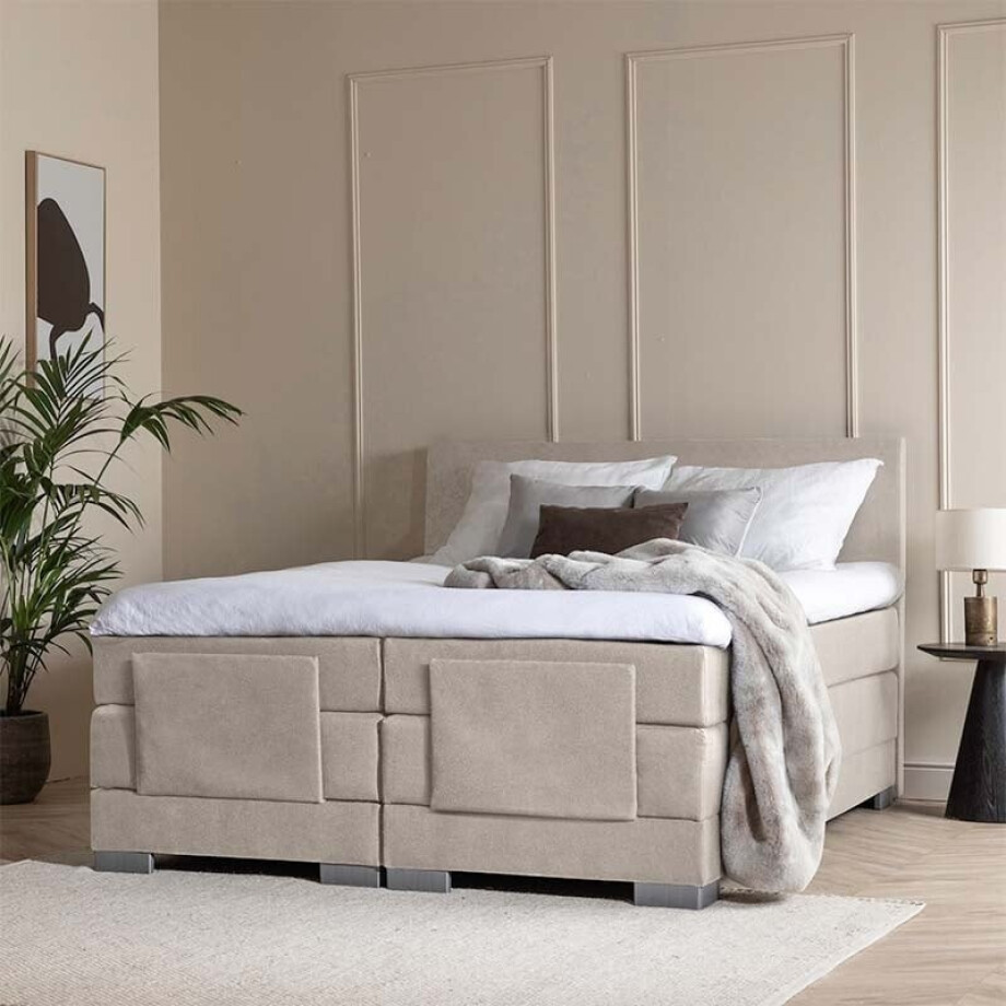Elektrisch Verstelbare 2-Persoons Boxspring Julia - Beige 180x200 cm - Pocketvering - Inclusief Topper - Dekbed-Discounter.nl afbeelding 