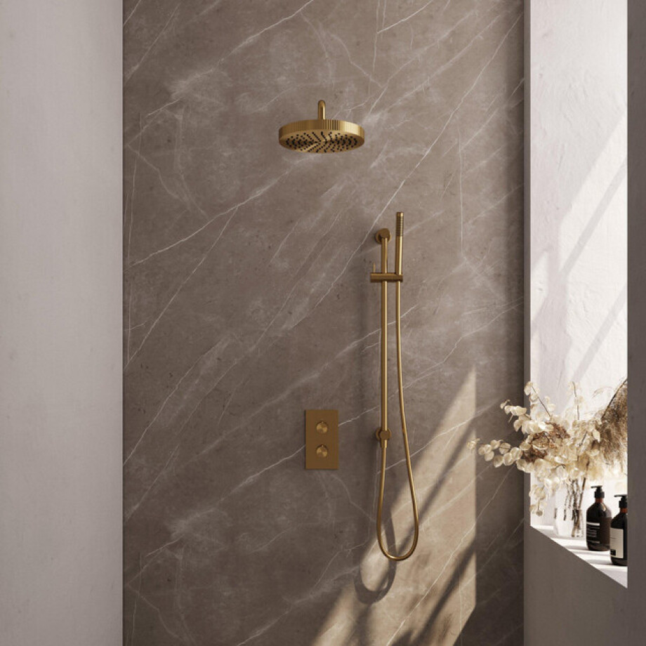BRAUER Stripe Thermostatische Inbouw Regendouche - 3-weg - rechthoekig - 25cm douchekop - gebogen muurarm - staaf handdouche - doucheslang - geïntegreerde glijstang - goud geborsteld PVD 5-GG-403 BRAUER Stripe Thermostatische Inbouw Regendouche - 3-weg - rechthoekig - 25cm douchekop - gebogen muurarm - staaf handdouche - doucheslang - geïntegreerde glijstang - goud geborsteld PVD 5-GG-403 afbeelding 1