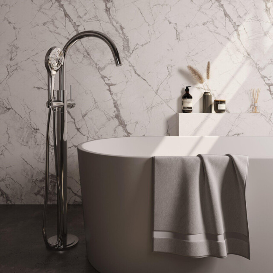 BRAUER Stripe Vrijstaande Badmengkraan - SET 02 - 3-standen handdouche - doucheslang - chroom 5-CE-338 BRAUER Stripe Vrijstaande Badmengkraan - SET 02 - 3-standen handdouche - doucheslang - chroom 5-CE-338 afbeelding 1