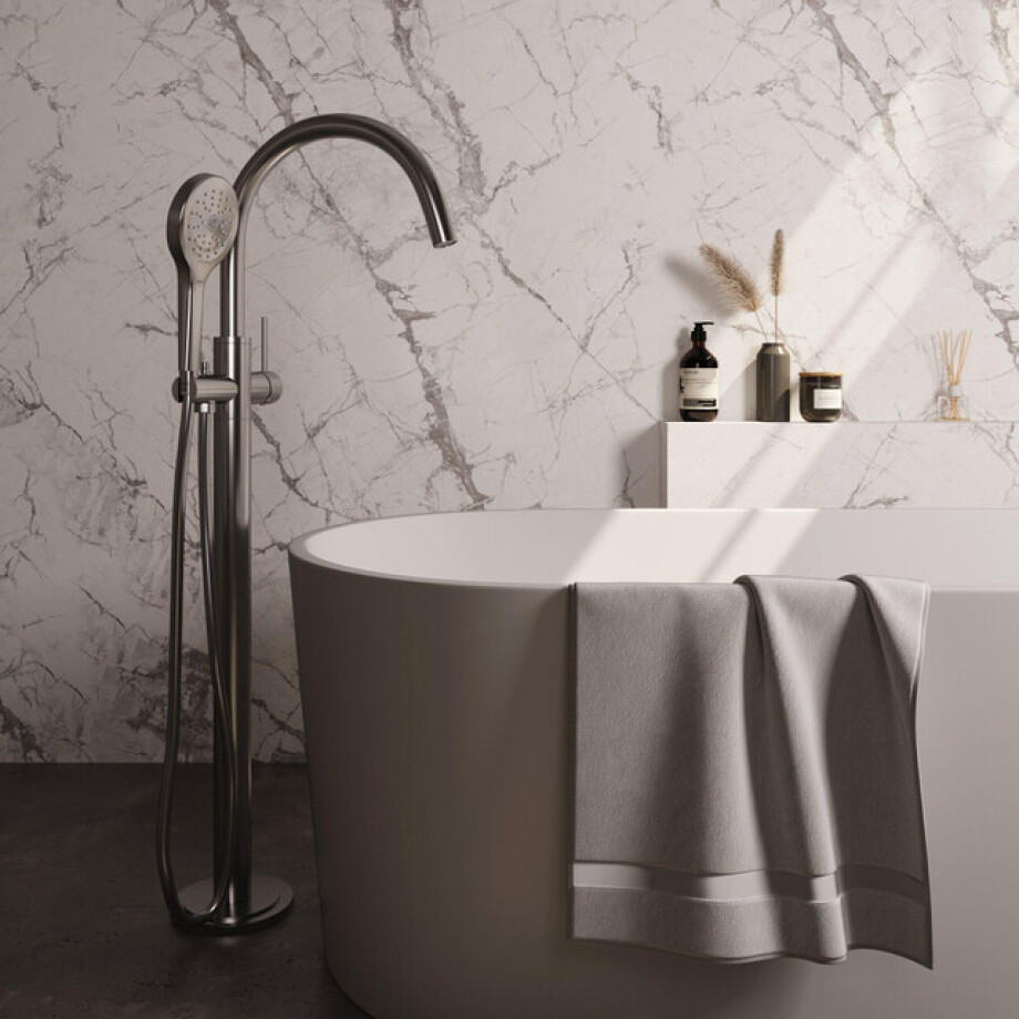 BRAUER Stripe Vrijstaande Badmengkraan - SET 02 - 3-standen handdouche - doucheslang - RVS-kleurig geborsteld PVD 5-NG-338 afbeelding 1