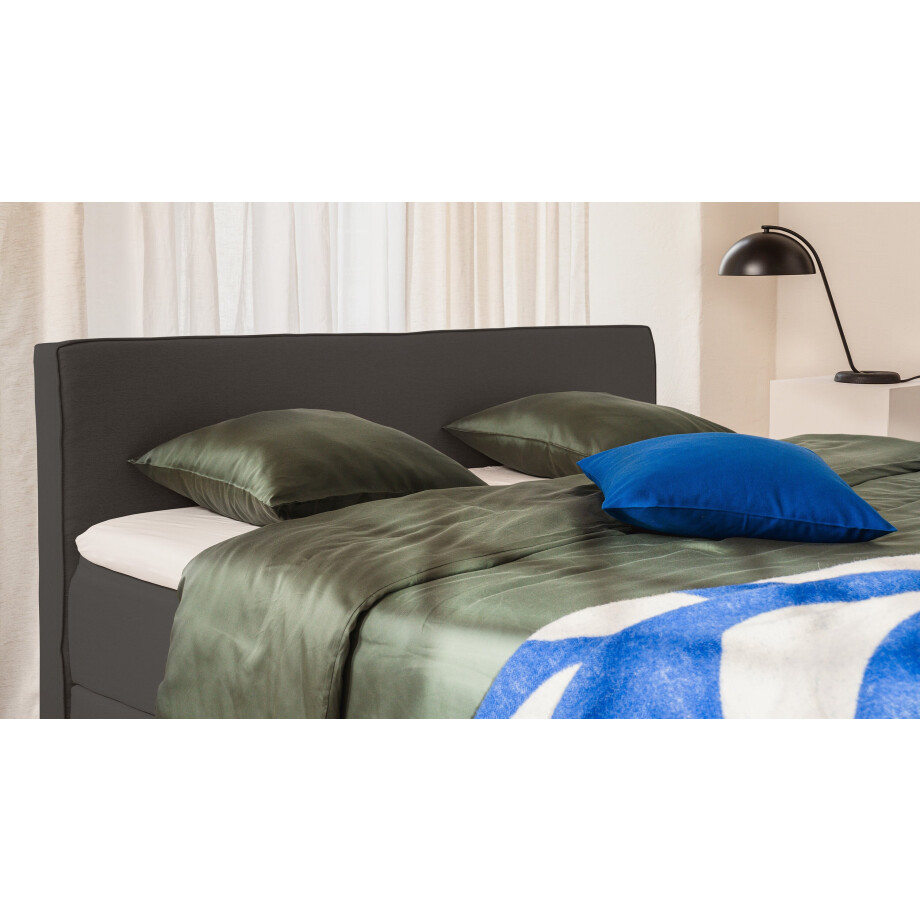 BRUNO Premium Boxspring 200x200cm in Zwart / Antraciet | Matrashardheid: Links H3 / Rechts H2 | Meervoudig bekroond voor design en kwaliteit afbeelding 1