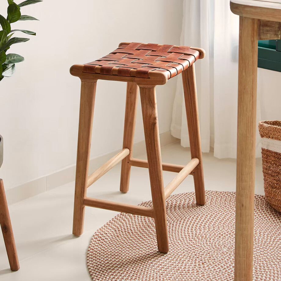 Kave Home Barkruk 'Calixta' kleur Bruin (zithoogte 67cm) Kave Home Barkruk 'Calixta' kleur Bruin (zithoogte 67cm) afbeelding 1