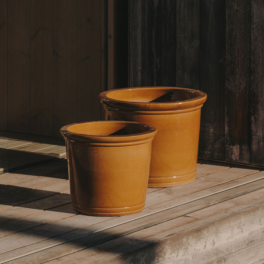 Kave Home Plantenpot 'Presili' Set van 2 stuks, Terracotta, kleur Mosterdgeel afbeelding 1