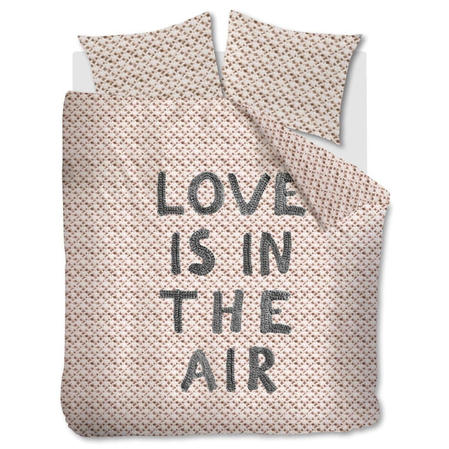 Dekbedovertrekset Love is | Ariadne at Home afbeelding 1