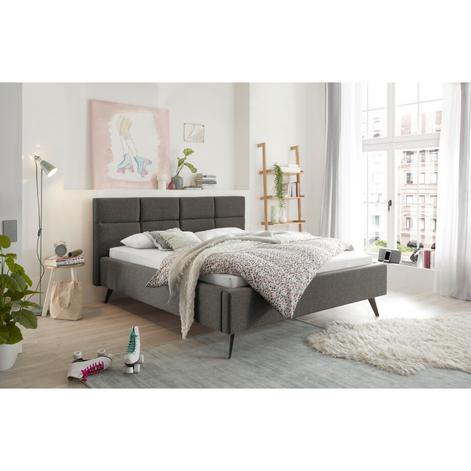 set one by Musterring Gestoffeerd bed Cary naar keuze met matras en lattenbodem, zwarte metalen poten afbeelding 1