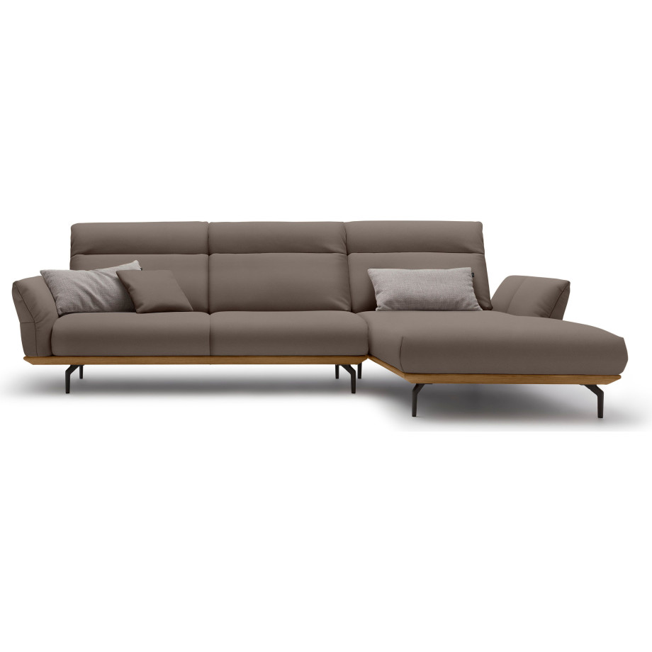 Hülsta Sofa Hoekbank Hs.460 Sokkel in walnotenhout, onderstel in umbra grijs, breedte 318 cm afbeelding 