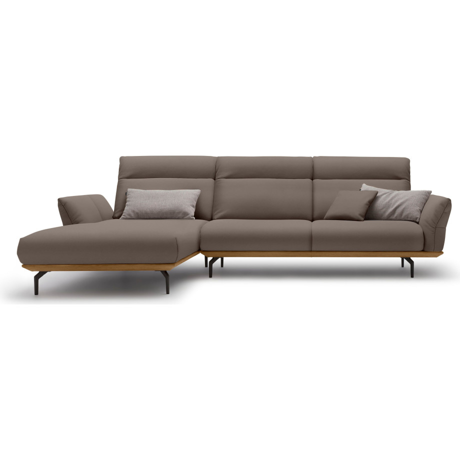 Hülsta Sofa Hoekbank Hs.460 Sokkel in walnotenhout, onderstel in umbra grijs, breedte 318 cm afbeelding 1