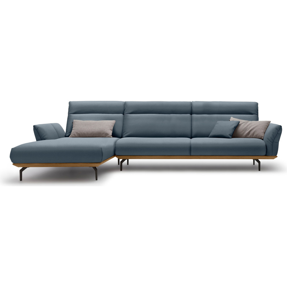 Hülsta Sofa Hoekbank Hs.460 Sokkel in walnotenhout, onderstel in umbra grijs, breedte 338 cm afbeelding 