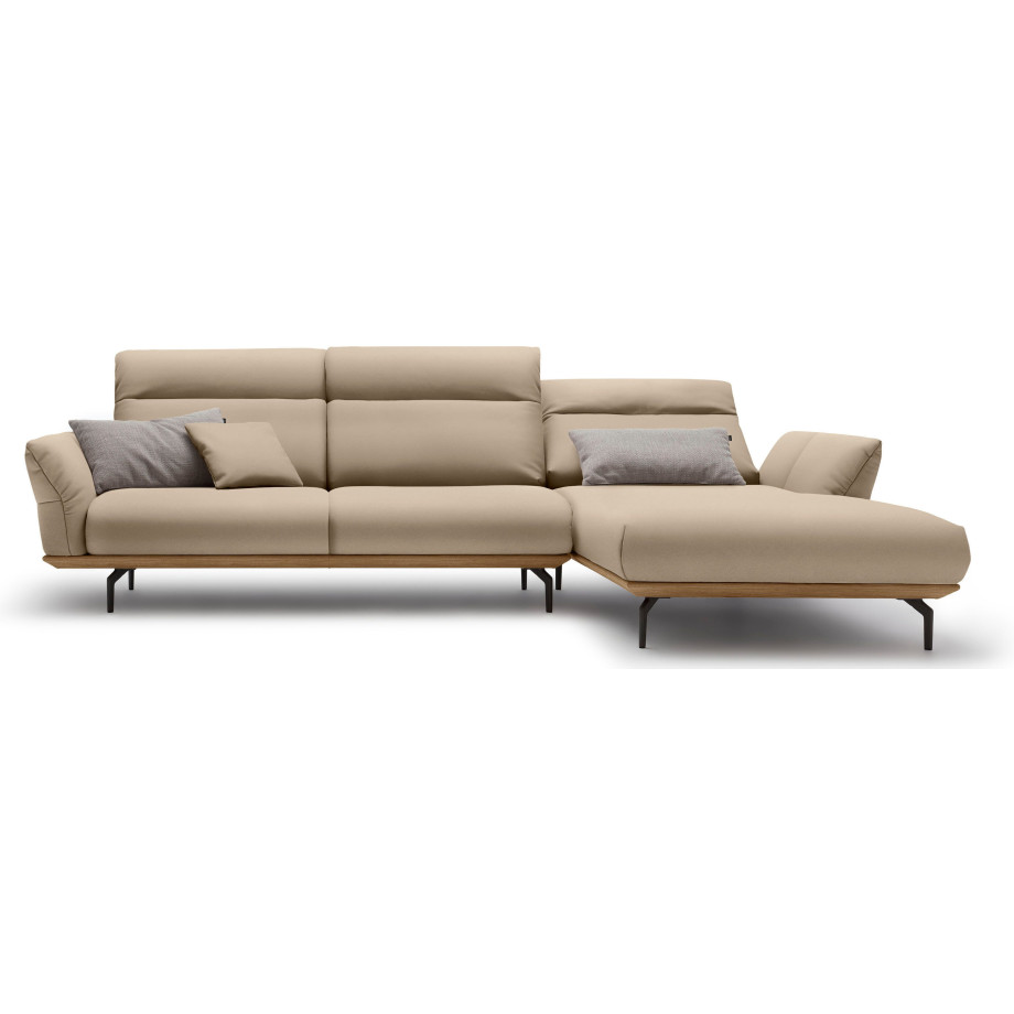 Hülsta Sofa Hoekbank Hs.460 Sokkel in walnotenhout, onderstel in umbra grijs, breedte 318 cm afbeelding 1