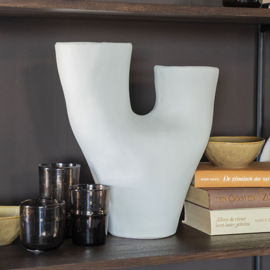 By-Boo Vaas 'Dory' Aardewerk, 38cm hoog By-Boo Vaas 'Dory' Aardewerk, 38cm hoog afbeelding 1