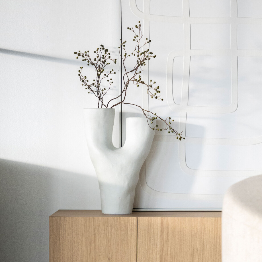 By-Boo Vaas 'Dory' Aardewerk, 52cm hoog By-Boo Vaas 'Dory' Aardewerk, 52cm hoog afbeelding 1