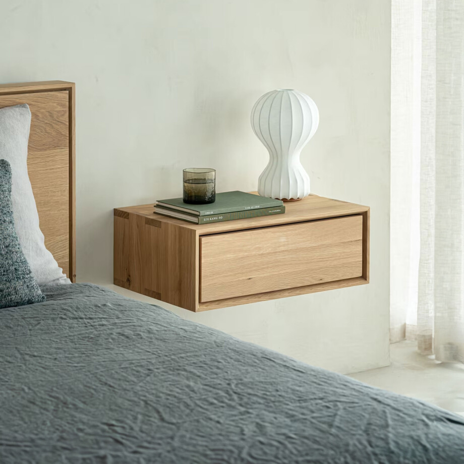 Ethnicraft Hangend Nachtkastje 'Nordic' Geolied Eikenhout, kleur Naturel Ethnicraft Hangend Nachtkastje 'Nordic' Geolied Eikenhout, kleur Naturel afbeelding 1