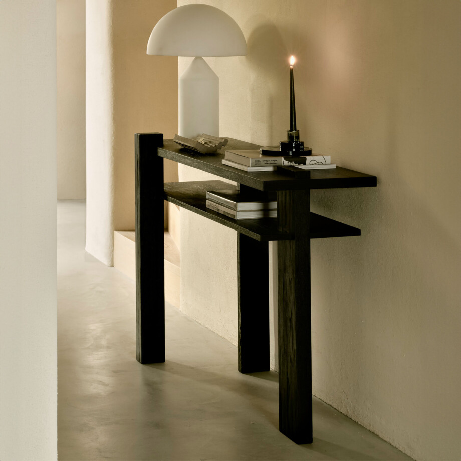 Ethnicraft Sidetable 'Abstract' Gevernist Teakhout, 133cm, kleur Zwart Ethnicraft Sidetable 'Abstract' Gevernist Teakhout, 133cm, kleur Zwart afbeelding 1