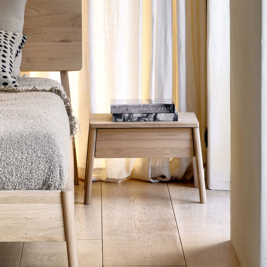 Ethnicraft Nachtkastje 'Air' Geolied Eikenhout, kleur Naturel Ethnicraft Nachtkastje 'Air' Geolied Eikenhout, kleur Naturel afbeelding 1