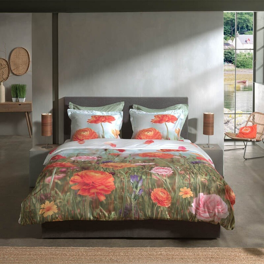 Dekbedovertrek Sonja - Eenpersoons (140x200 cm) - Meerkleurig Katoen-satijn - Dessin: Bloemen - Heckett Lane - Dekbed-Discounter.nl afbeelding 