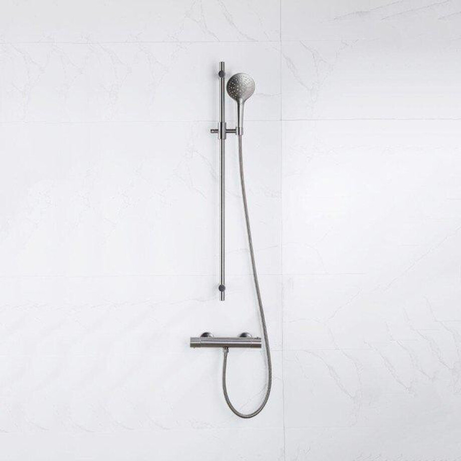 Fortifura Calvi douchekraan met glijstangset met ronde handdouche, gladde doucheslang Geborsteld Gunmetal PVD SW767491/SW799451/SW721165/SW767285 afbeelding 1