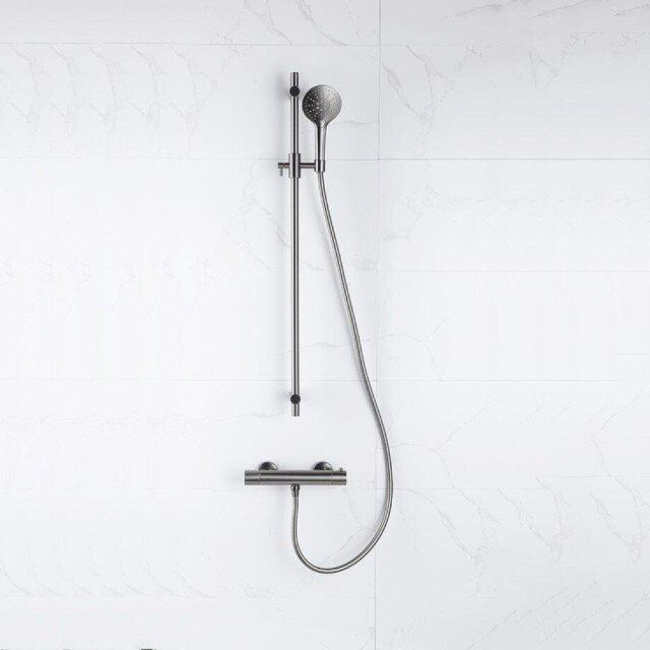 Fortifura Calvi douchekraan met glijstangset met ronde handdouche, metalen doucheslang Geborsteld Gunmetal PVD SW767491/SW799451/SW706207/SW767285 afbeelding 1