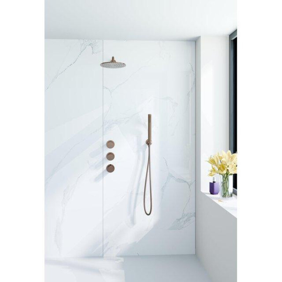 Fortifura Nebbio Regendoucheset - inbouwkraan - inbouwdeel - wandaansluitbocht - doucheslang glad - staafhanddouche - 35cm wandarm - ronde hoofddouche - geborsteld koper PVD (koper) SW1183069 SW1183082 SW970045 SW799407 SW970046 SW9 Fortifura Nebbio Regendoucheset - inbouwkraan - inbouwdeel - wandaansluitbocht - doucheslang glad - staafhanddouche - 35cm wandarm - ronde hoofddouche - geborsteld koper PVD (koper) SW1183069 SW1183082 SW970045 SW799407 SW970046 SW9 afbeelding 1