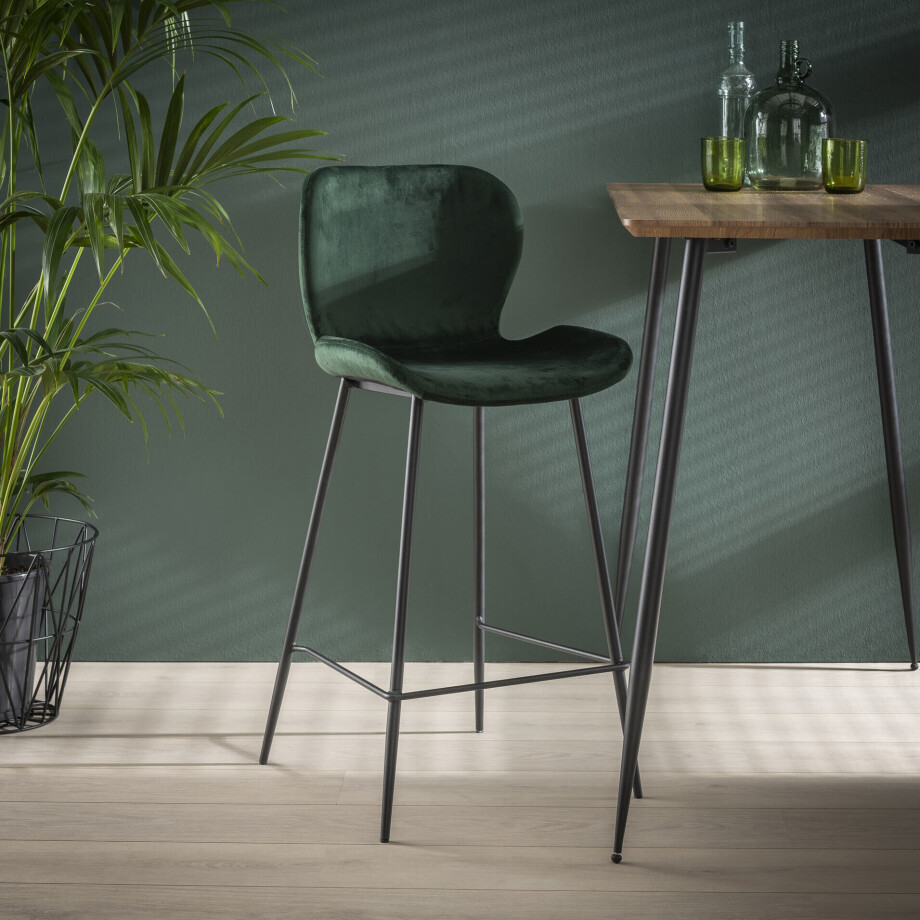 Barstoel 'Gael' Velvet, kleur Groen (zithoogte 67cm) Barstoel 'Gael' Velvet, kleur Groen (zithoogte 67cm) afbeelding 1