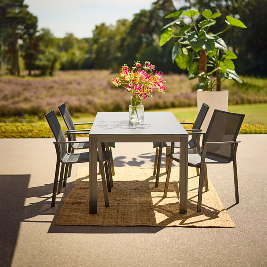 Hartman Tuintafel 'Chevalier' 170 x 90cm, kleur Antraciet Hartman Tuintafel 'Chevalier' 170 x 90cm, kleur Antraciet afbeelding 1