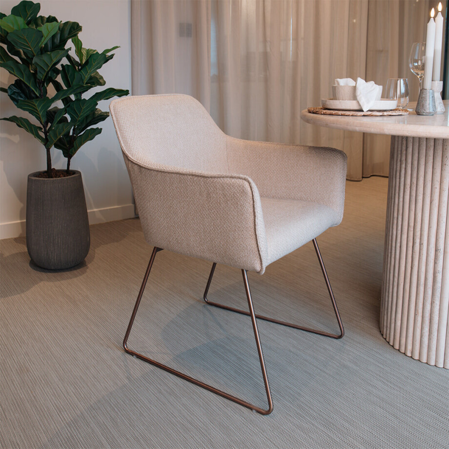 Jesper Home Eetkamerstoel 'Hofu' Slide Rose Gold, kleur Wild Walnut Jesper Home Eetkamerstoel 'Hofu' Slide Rose Gold, kleur Wild Walnut afbeelding 1