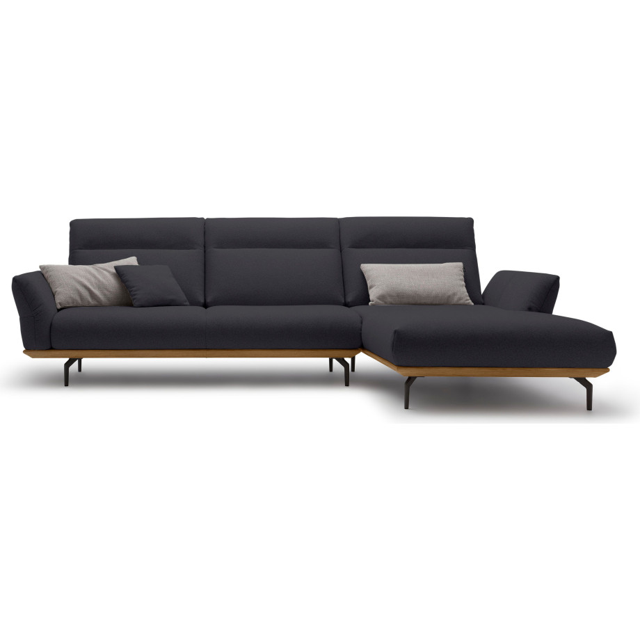 Hülsta Sofa Hoekbank Hs.460 Sokkel in walnotenhout, onderstel in umbra grijs, breedte 318 cm afbeelding 1