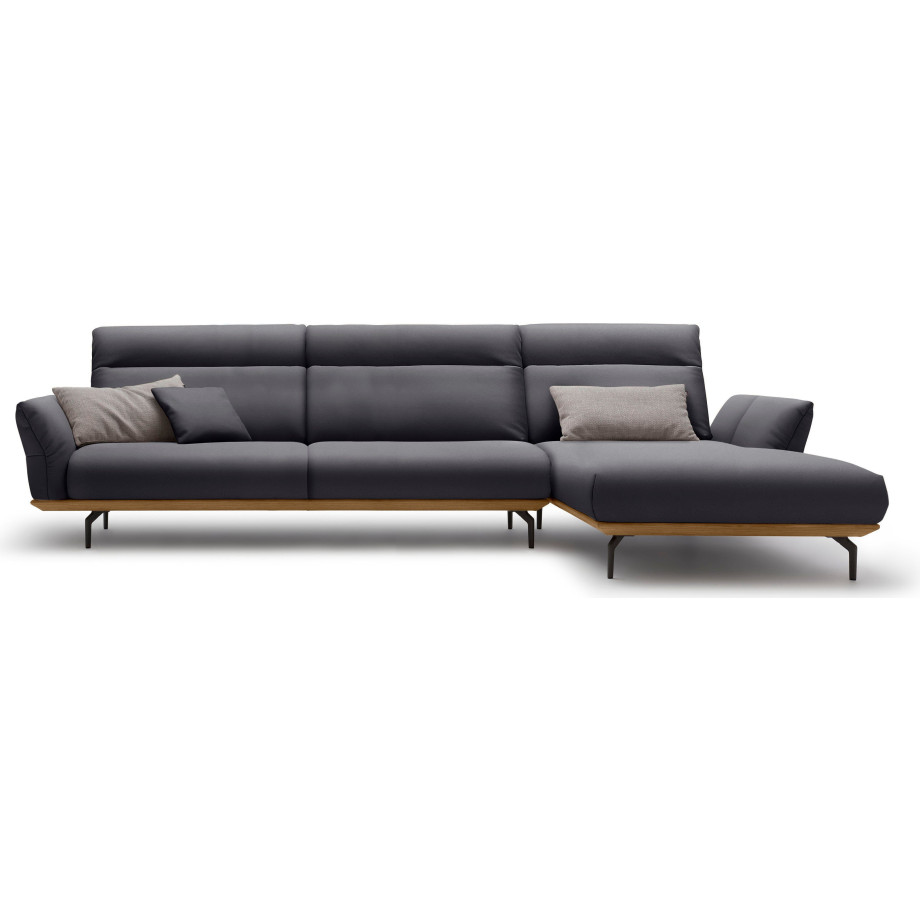 Hülsta Sofa Hoekbank Hs.460 Sokkel in walnotenhout, onderstel in umbra grijs, breedte 338 cm afbeelding 1