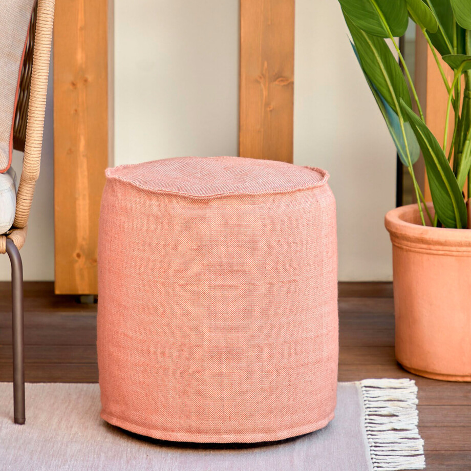 Kave Home Outdoor Poef 'Isaura' PET, kleur Terracotta Kave Home Outdoor Poef 'Isaura' PET, kleur Terracotta afbeelding 1