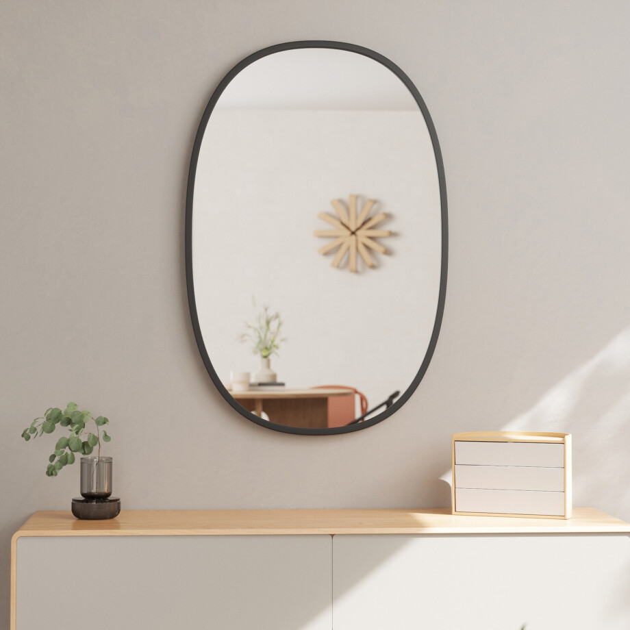 Umbra Ovale Spiegel 'Hub' 91 x 61cm, kleur Zwart afbeelding 1