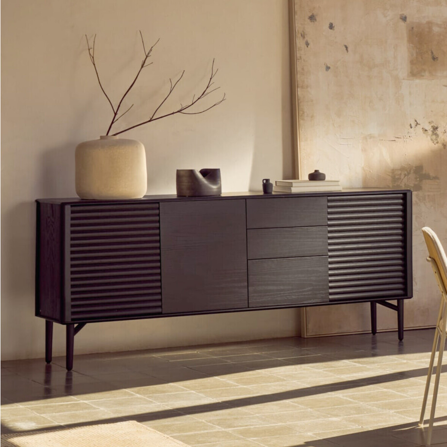 Kave Home Dressoir 'Lenon' Eikenhout, 200cm, kleur Zwart Kave Home Dressoir 'Lenon' Eikenhout, 200cm, kleur Zwart afbeelding 1