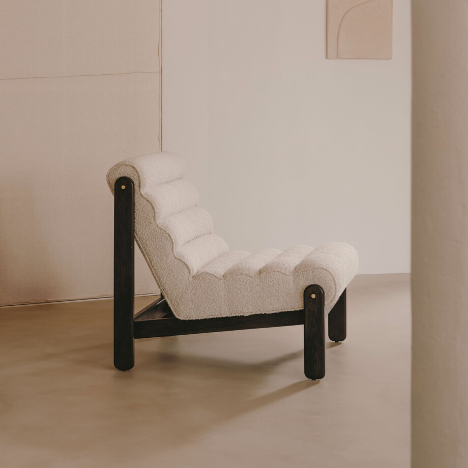 Kave Home Fauteuil 'Magira' Bouclé en eikenhout afbeelding 1