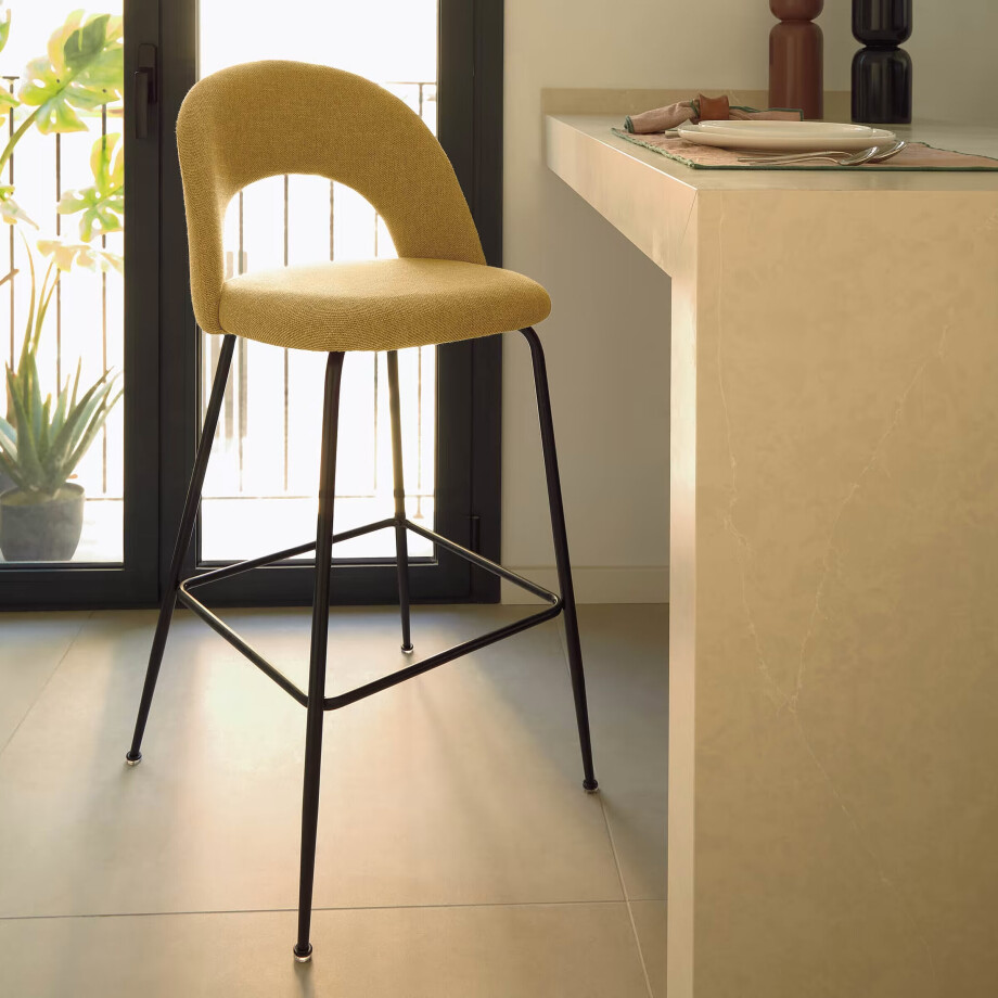 Kave Home Barkruk 'Mahalia' (zithoogte 63cm) kleur Mosterdgeel afbeelding 1