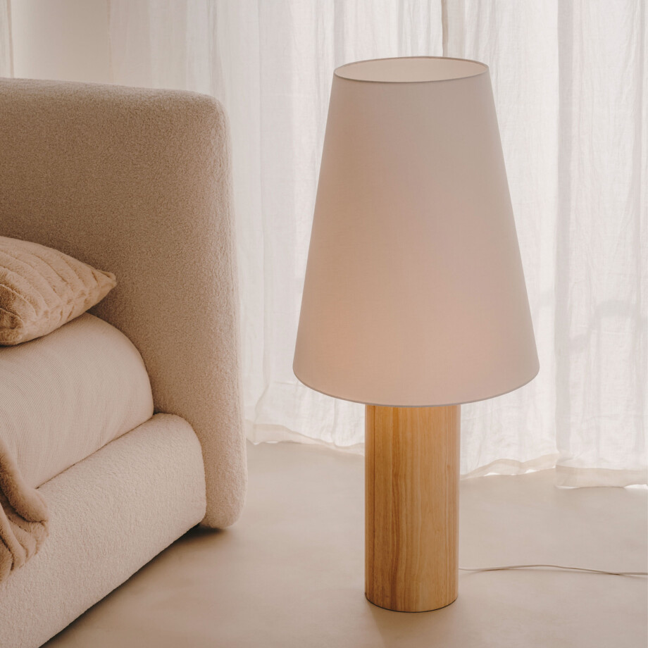Kave Home Vloerlamp 'Marga' Rubberhout, 110cm hoog, kleur Naturel Kave Home Vloerlamp 'Marga' Rubberhout, 110cm hoog, kleur Naturel afbeelding 1