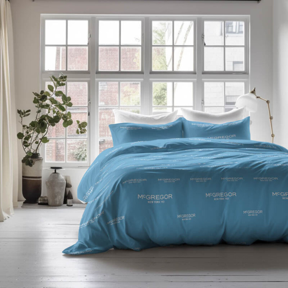 Dekbedovertrek McGregor - Blauw - Tweepersoons (200x200 Cm) - Blauw Microvezel - Tekst - McGregor - Dekbed-Discounter.nl Dekbedovertrek McGregor - Blauw - Tweepersoons (200x200 Cm) - Blauw Microvezel - Tekst - McGregor - Dekbed-Discounter.nl afbeelding 1