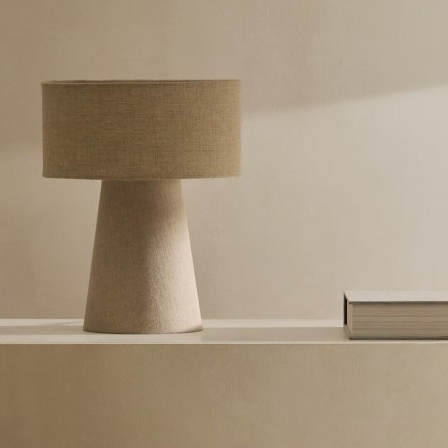 Kave Home Tafellamp 'Algaida' Stof, 35cm hoog afbeelding 1