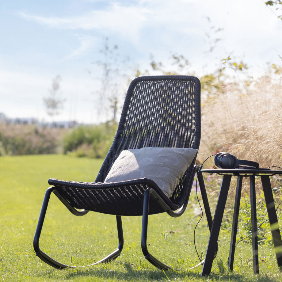 WOOOD Schommelstoel 'Tom' kleur Zwart WOOOD Schommelstoel 'Tom' kleur Zwart afbeelding 1