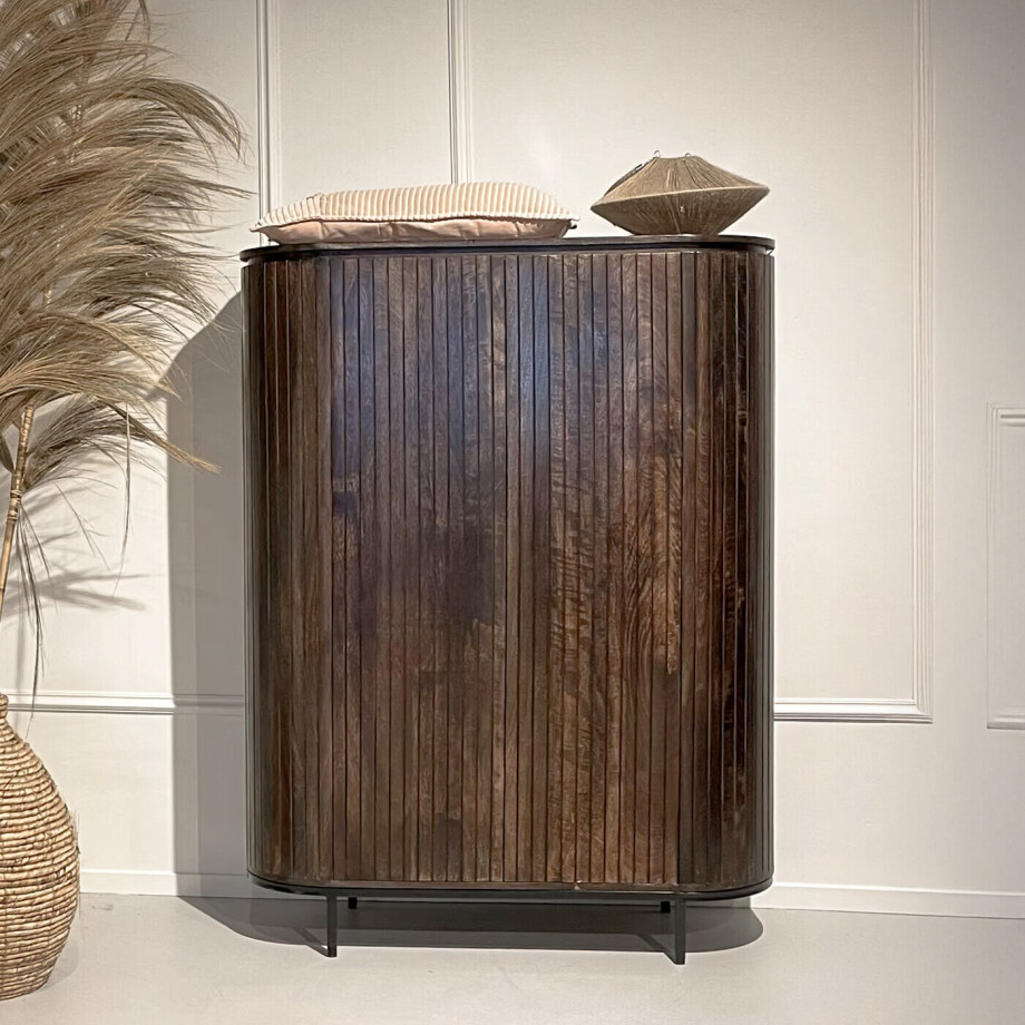 Livingfurn Opbergkast 'Noor' Mangohout, 150 x 115cm, kleur Walnoot Livingfurn Opbergkast 'Noor' Mangohout, 150 x 115cm, kleur Walnoot afbeelding 1