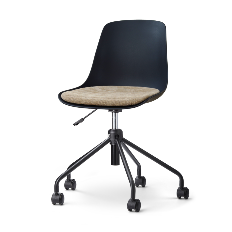 Nout-Liv eetkamerstoel zwart met nougatbruin zitkussen - zwart onderstel Nout-Liv eetkamerstoel zwart met nougatbruin zitkussen - zwart onderstel afbeelding 1