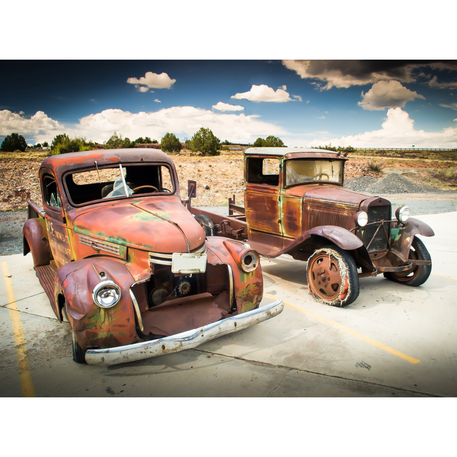 Papermoon Fotobehang Abandoned Old Cars afbeelding 1