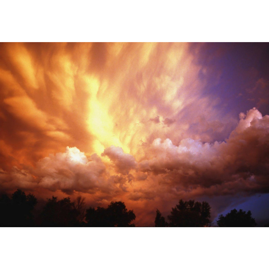 Papermoon Fotobehang Donderwolken bij zonsondergang Vliesbehang, eersteklas digitale print afbeelding 1