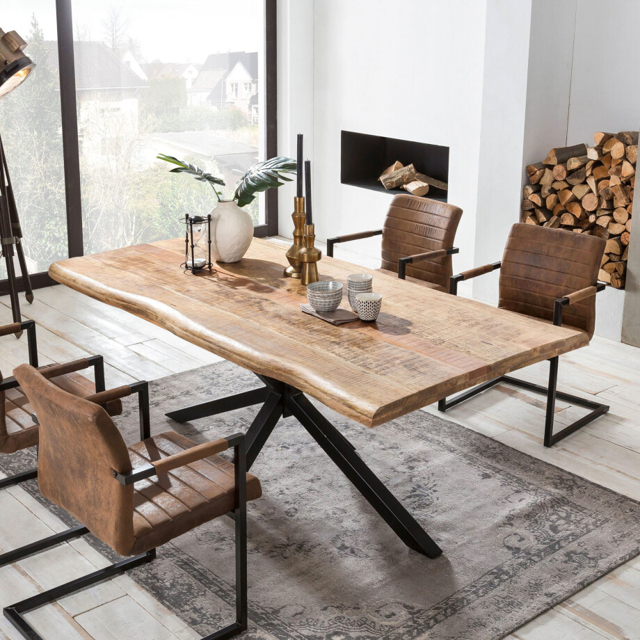 Artistiq Boomstam Eettafel 'Rochelle' Mangohout, 240 x 100cm, kleur Zwart Artistiq Boomstam Eettafel 'Rochelle' Mangohout, 240 x 100cm, kleur Zwart afbeelding