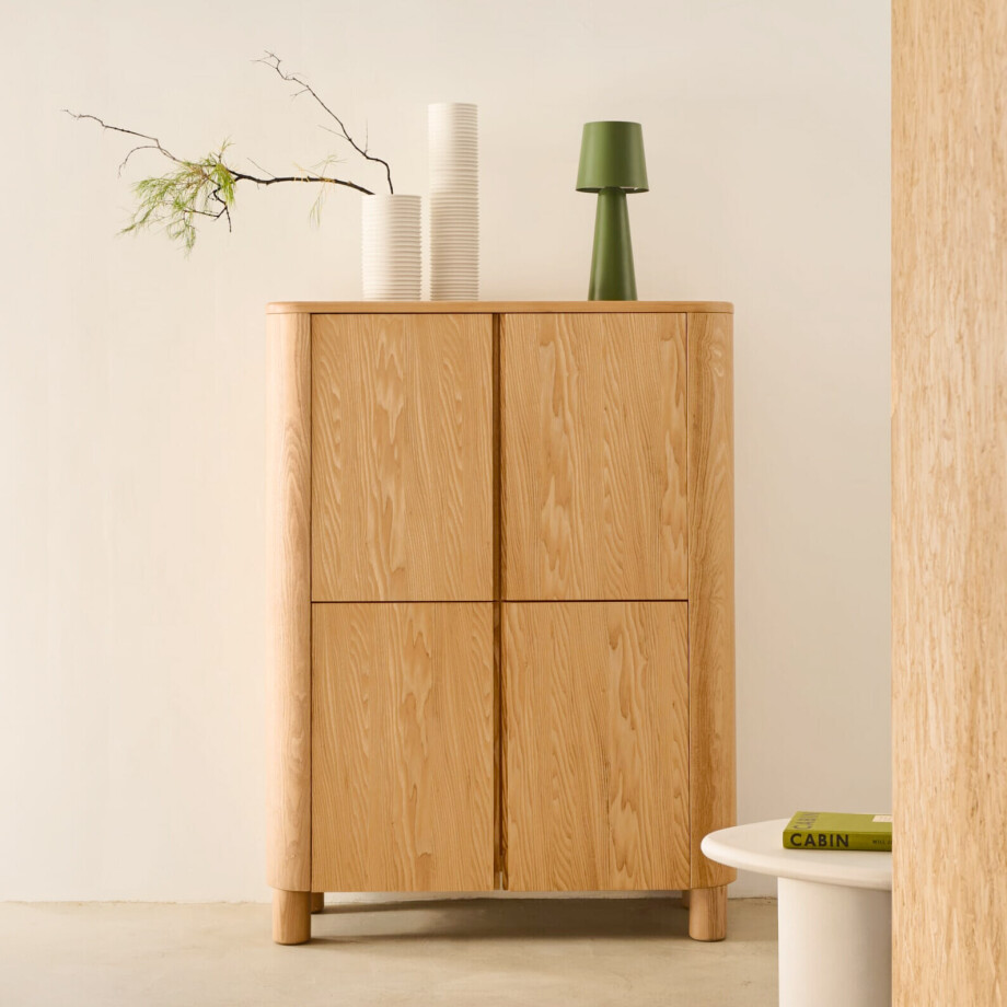 Kave Home Opbergkastje 'Salaya' Essenhout, 134 x 100cm Kave Home Opbergkastje 'Salaya' Essenhout, 134 x 100cm afbeelding