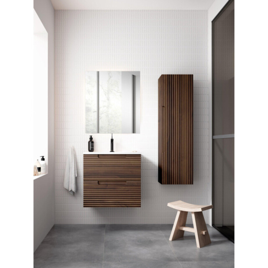 Saniclass Prime Balance Badkamermeubelset - 60x55x45cm - 1 rechthoekige keramische wasbak wit - 1 kraangat - 2 lades - rechthoekige spiegel - noten SW724610/SW804530/SW1027165 afbeelding 1