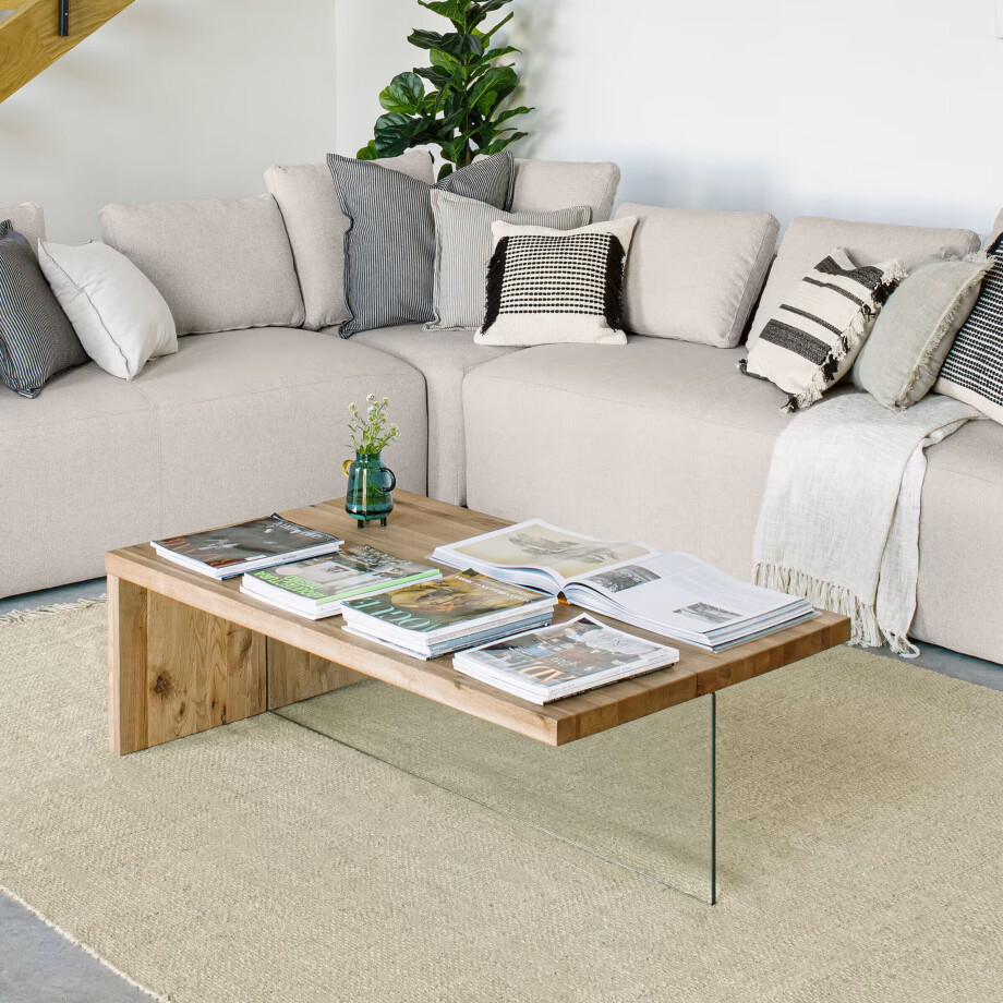 Kave Home Salontafel 'Tulsi' Eiken / glas, 120 x 70cm Kave Home Salontafel 'Tulsi' Eiken / glas, 120 x 70cm afbeelding