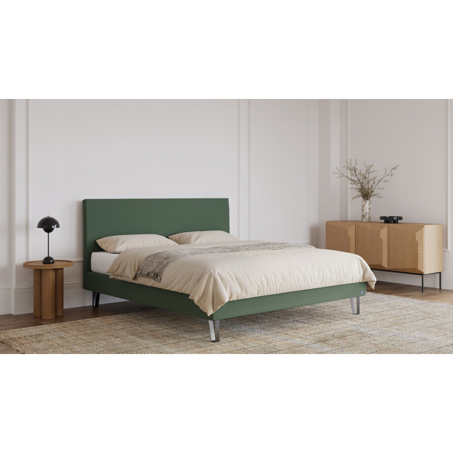 BRUNO Classic bed 200x200cm in mosgroen | Matrashardheid: Standaard (H3) | Inclusief matras, lattenbodem en metalen poten afbeelding 1