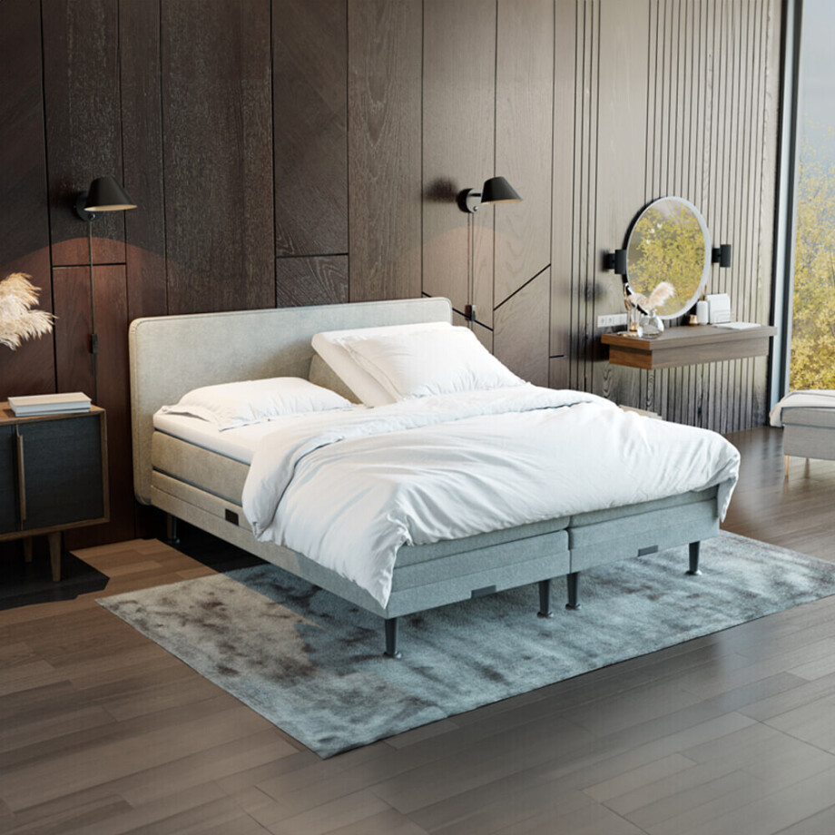 Elektrisch verstelbare Boxspring 'Oslo' kleur ash grey, 180 x 210 cm, matrassen 1 x medium, 1 x hard afbeelding 1