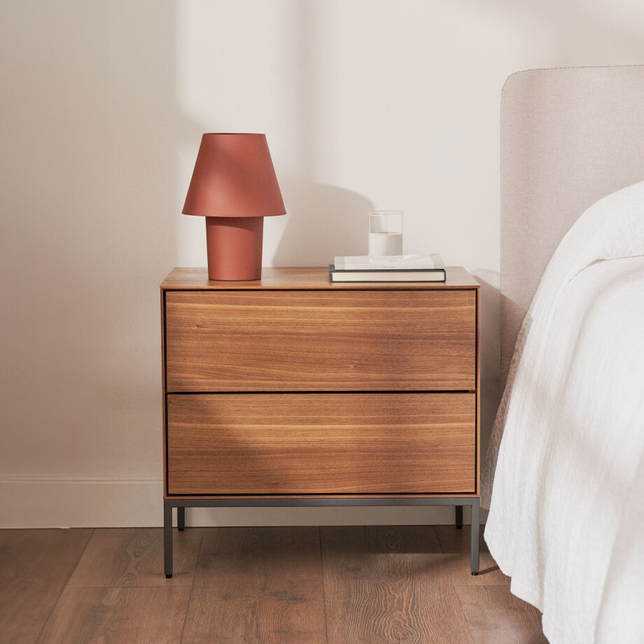 Kave Home Nachtkastje 'Vedrana' Walnoot, Met 2 lades Kave Home Nachtkastje 'Vedrana' Walnoot, Met 2 lades afbeelding