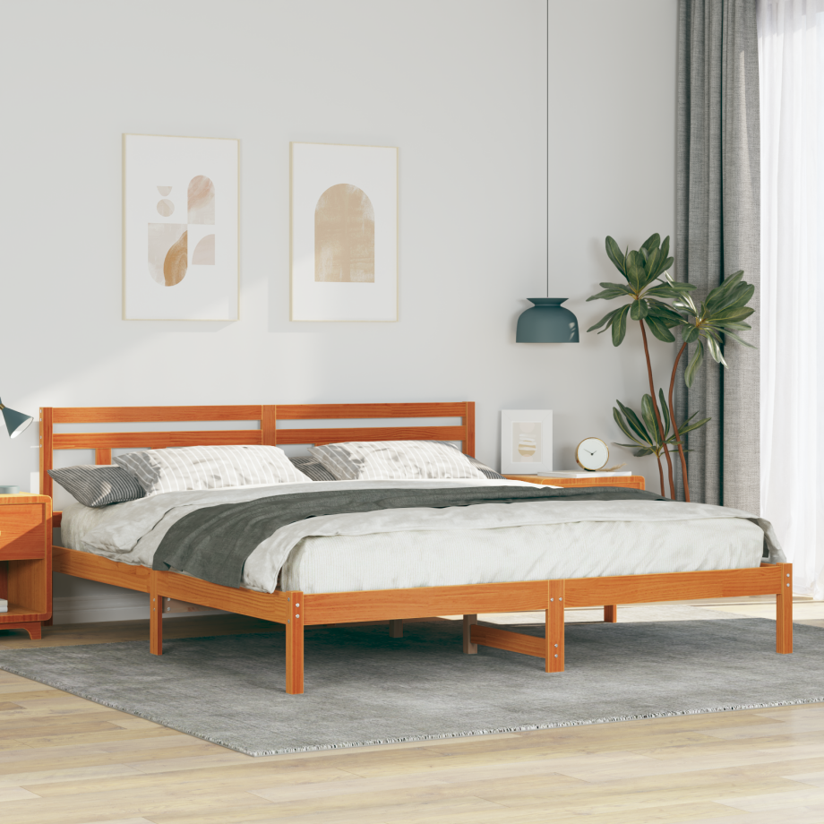 vidaXL Bedframe met hoofdeinde Bruin 200 x 200 cm Grenenhout vidaXL Bedframe met hoofdeinde Bruin 200 x 200 cm Grenenhout afbeelding 1
