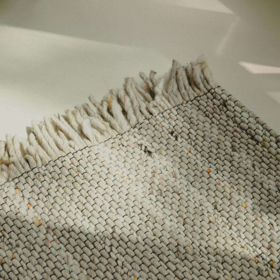 Zuiver Vloerkleed 'Frills' 170 x 240cm, kleur Beige/Geel Zuiver Vloerkleed 'Frills' 170 x 240cm, kleur Beige/Geel afbeelding 1