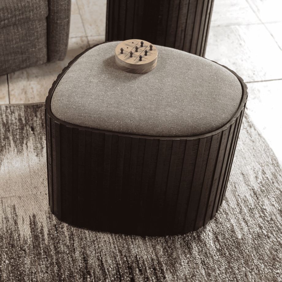 Dutchbone Poef 'Bay Low' Met opbergruimte, Teakhout Dutchbone Poef 'Bay Low' Met opbergruimte, Teakhout afbeelding